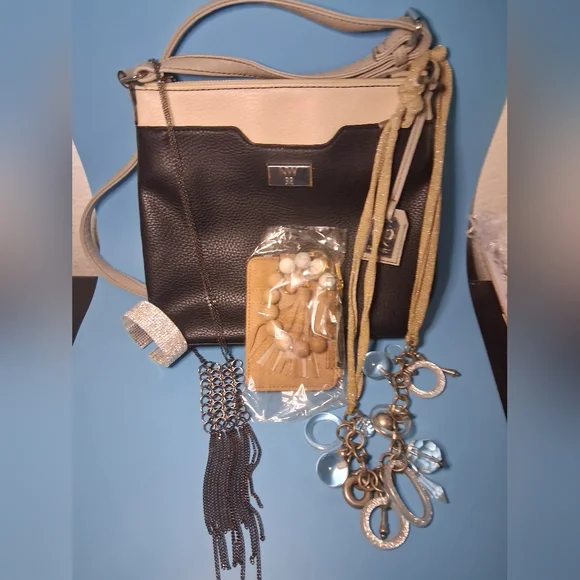 BAG & BOBBLES 9 West Black and White Crossbody Bag & Extras - Picture 1 of 13